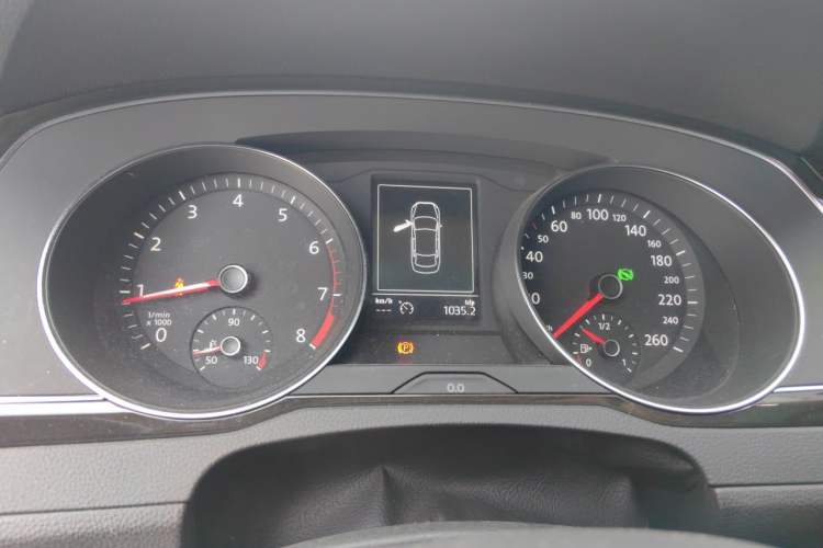 Used Volkswagen Magotan 2017 330TSI DSG Luxury Model Instrument Cluster