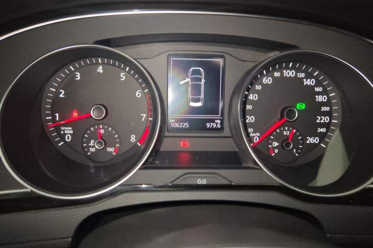 Used Volkswagen Magotan 2017 330TSI DSG Luxury Model Instrument Cluster