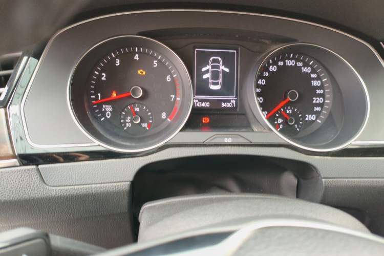 Used Volkswagen Magotan 2017 330TSI DSG Luxury Model Instrument Cluster