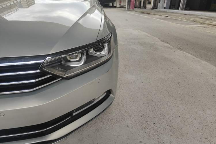 Used Volkswagen Magotan 2017 330TSI DSG Luxury Model Left Front Headlight