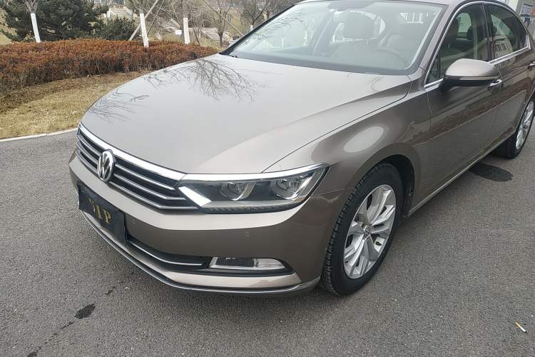 Used Volkswagen Magotan 2017 380TSI DSG Luxury Model Left Front Headlight