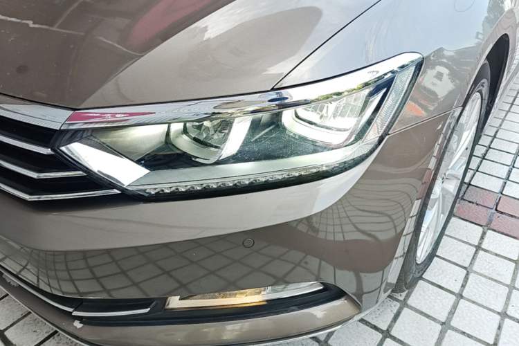 Used Volkswagen Magotan 2017 330TSI DSG Luxury Model Left Front Headlight