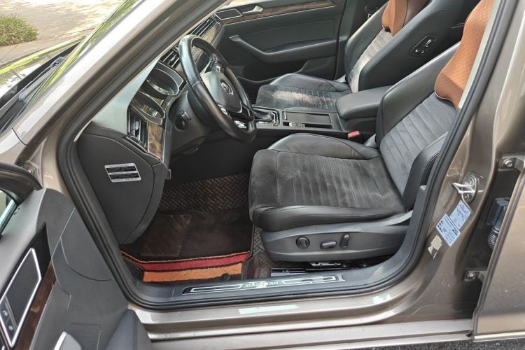 Used Volkswagen Magotan 2017 330TSI DSG Luxury Model Left Front Seat