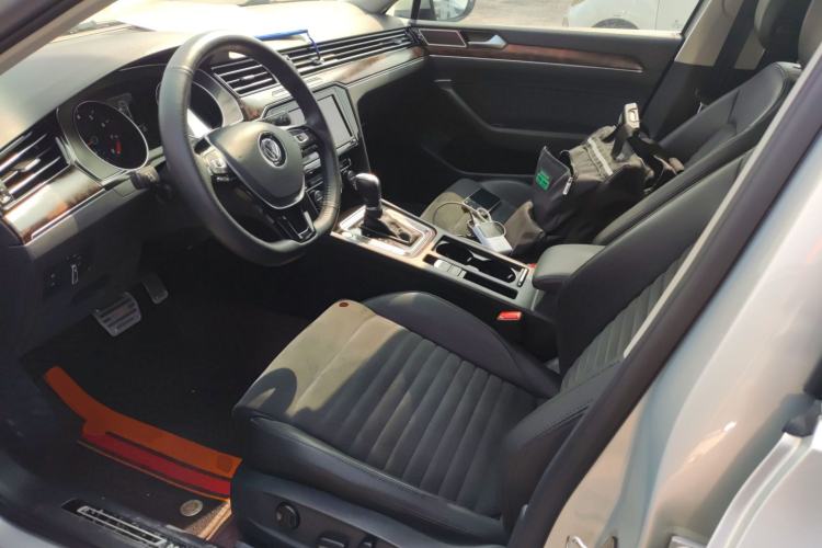 Used Volkswagen Magotan 2017 330TSI DSG Luxury Model Left Front Seat