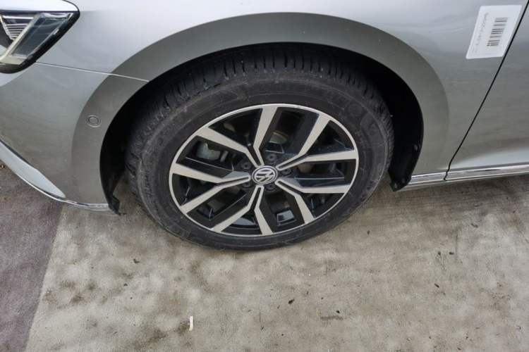 Used Volkswagen Magotan 2017 330TSI DSG Luxury Model Left Front Wheel Hub