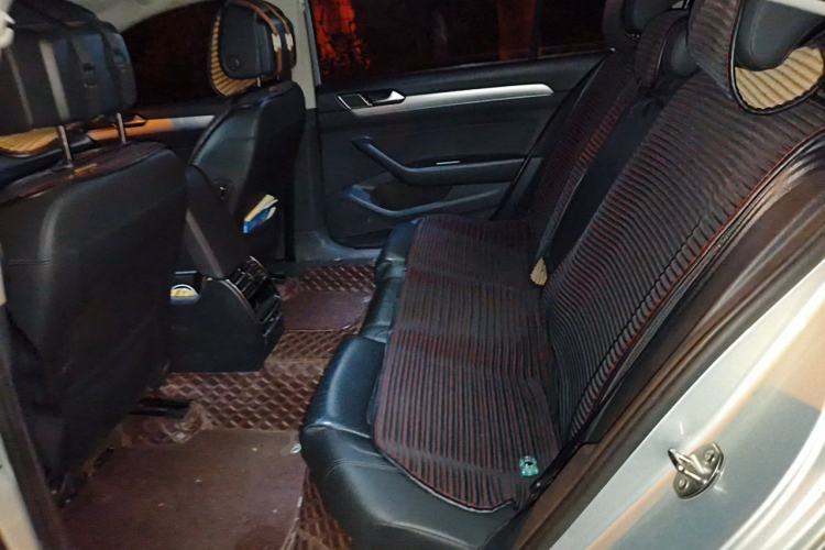 Used Volkswagen Magotan 2017 330TSI DSG Leading Model Left Rear Seat
