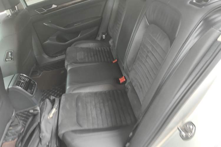 Used Volkswagen Magotan 2017 330TSI DSG Luxury Model Left Rear Seat