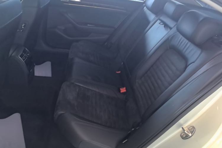 Used Volkswagen Magotan 2017 330TSI DSG Luxury Model Left Rear Seat