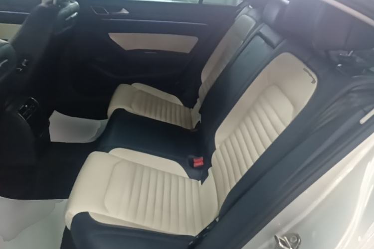 Used Volkswagen Magotan 2017 380TSI DSG Flagship Edition Left Rear Seat
