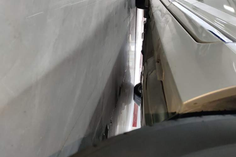 Used Volkswagen Magotan 2017 330TSI DSG Luxury Model Left Side Sill