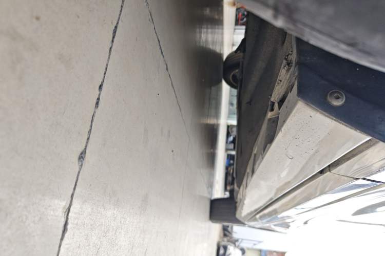 Used Volkswagen Magotan 2017 330TSI DSG Leading Model Left Side Sill