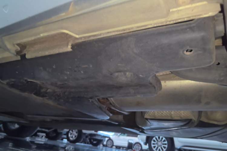 Used Volkswagen Magotan 2017 330TSI DSG Luxury Model Left Side Sill