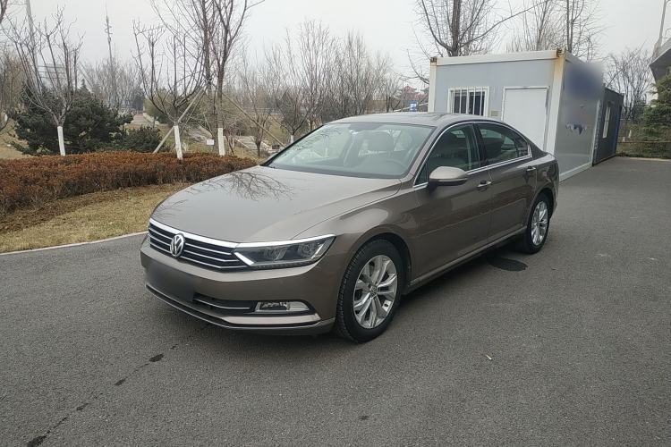 Used Volkswagen Magotan 2017 380TSI DSG Luxury Model Guazi used car, China used car export, Used car for sale, Used  cars, Cheapest cars for sale
