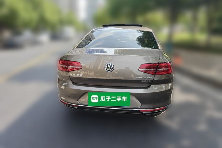 Used Volkswagen Magotan 2017 330TSI DSG Luxury Model Rear