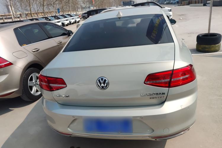 Used Volkswagen Magotan 2017 330TSI DSG Luxury Model Rear