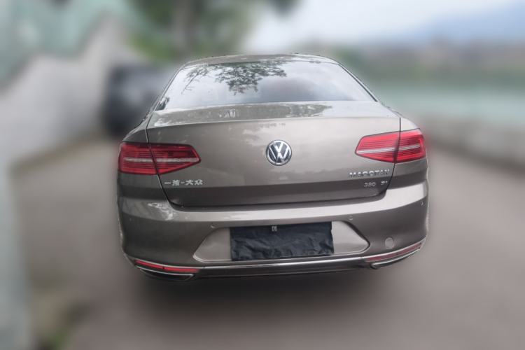 Used Volkswagen Magotan 2017 380TSI DSG Luxury Model Rear