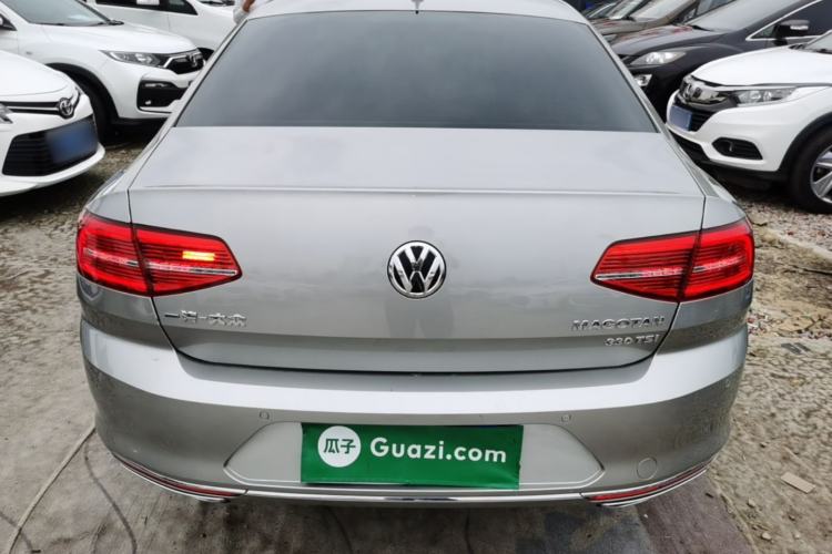 Used Volkswagen Magotan 2017 330TSI DSG Luxury Model Rear