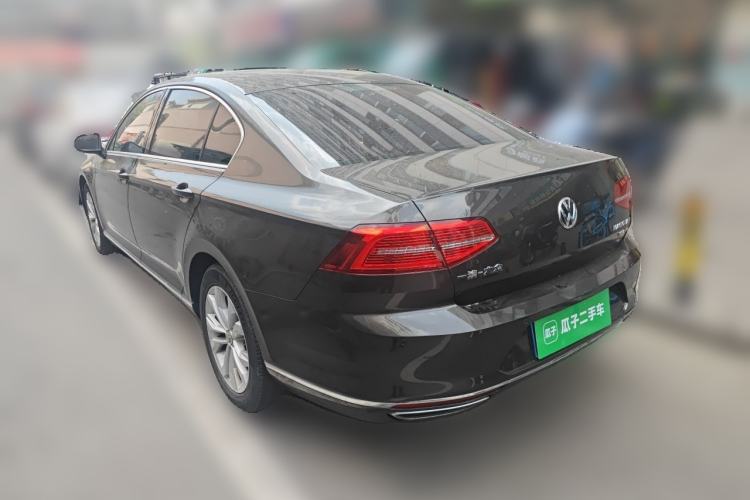 Used Volkswagen Magotan 2017 330TSI DSG Luxury Model Rear Left 45 Deg