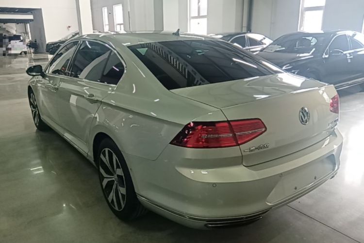 Used Volkswagen Magotan 2017 380TSI DSG Flagship Edition Rear Left 45 Deg