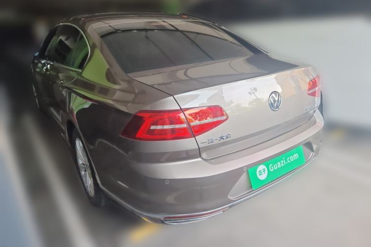 Used Volkswagen Magotan 2017 330TSI DSG Luxury Model Rear Left 45 Deg