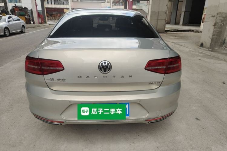 Used Volkswagen Magotan 2017 330TSI DSG Luxury Model Rear