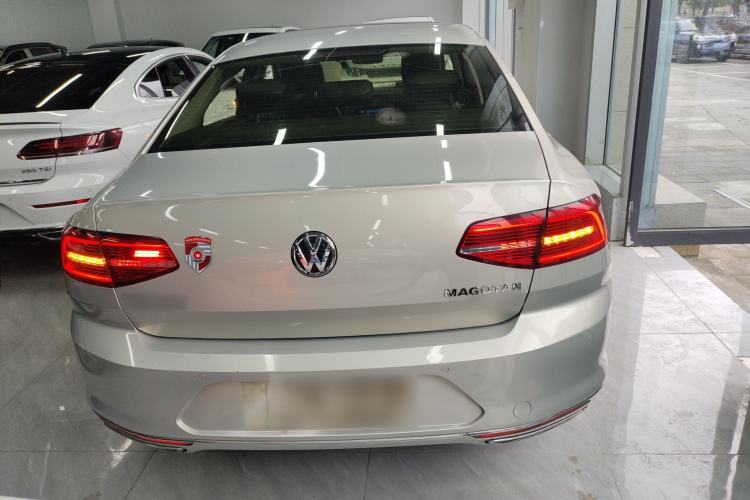 Used Volkswagen Magotan 2017 330TSI DSG Luxury Model Rear