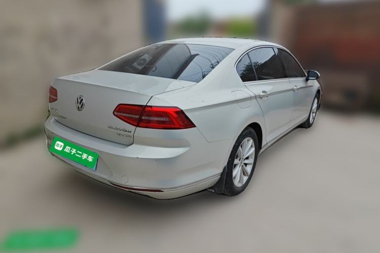 Used Volkswagen Magotan 2017 330TSI DSG Leading Model Rear Right 45 Deg