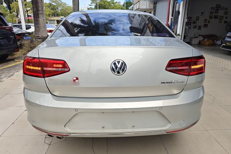 Used Volkswagen Magotan 2017 330TSI DSG Leading Model Rear