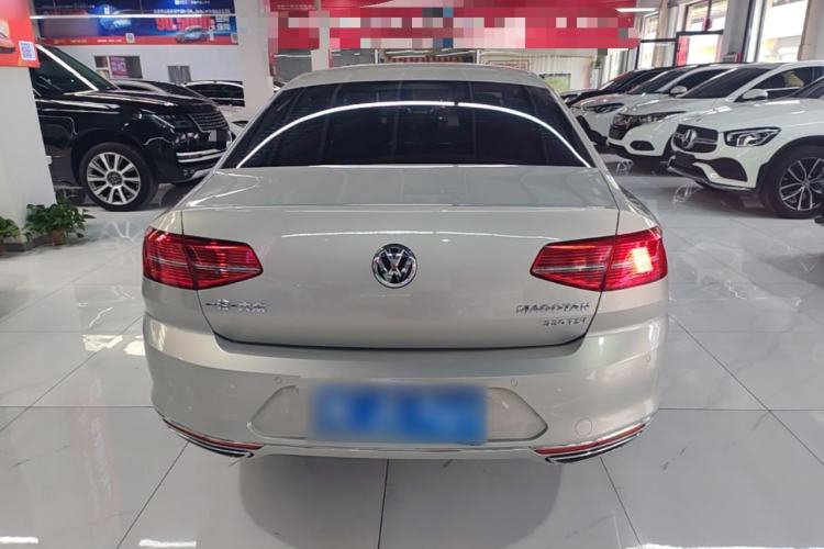 Used Volkswagen Magotan 2017 330TSI DSG Luxury Model Rear