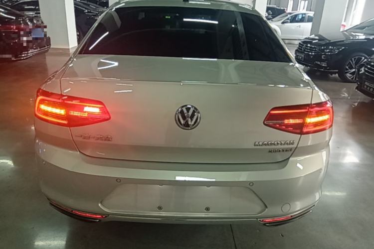Used Volkswagen Magotan 2017 380TSI DSG Flagship Edition Rear