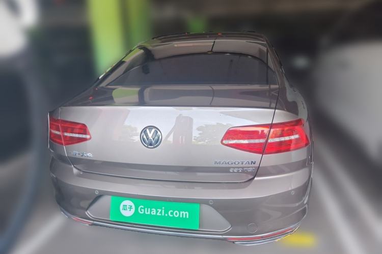 Used Volkswagen Magotan 2017 330TSI DSG Luxury Model Rear