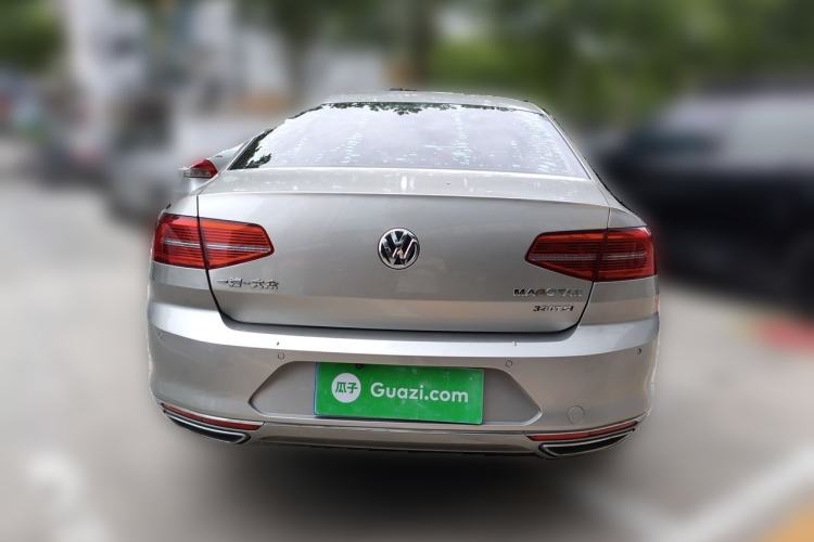 Used Volkswagen Magotan 2017 330TSI DSG Luxury Model Rear