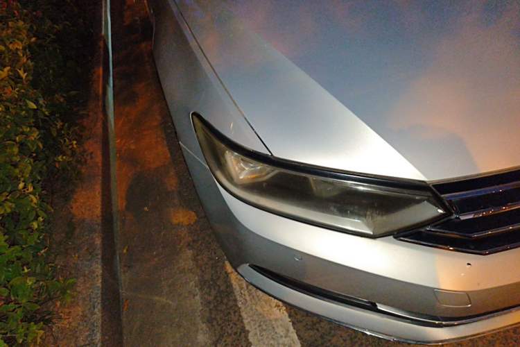 Used Volkswagen Magotan 2017 330TSI DSG Leading Model Right Front Headlight