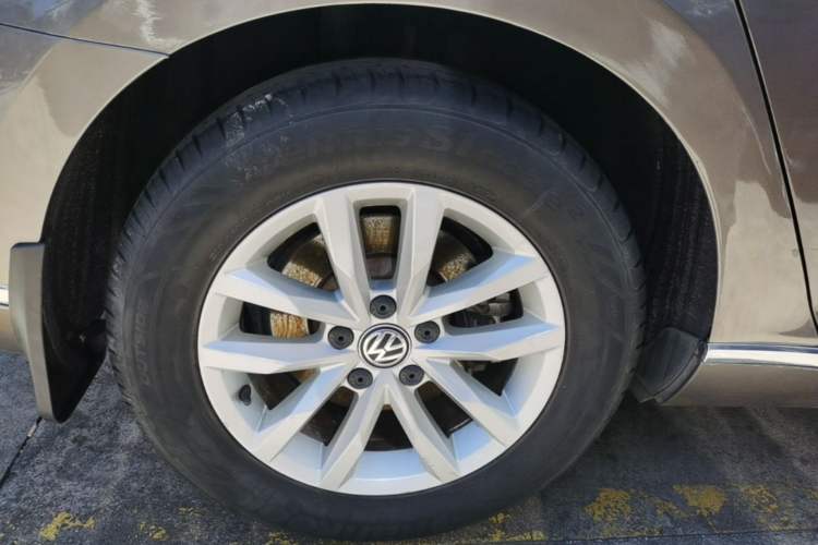 Used Volkswagen Magotan 2017 330TSI DSG Leading Model Right Rear Wheel Hub