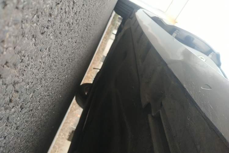 Used Volkswagen Magotan 2017 380TSI DSG Luxury Model Right Side Sill