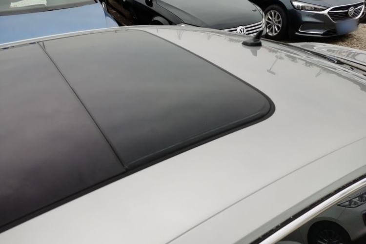 Used Volkswagen Magotan 2017 330TSI DSG Luxury Model Roof