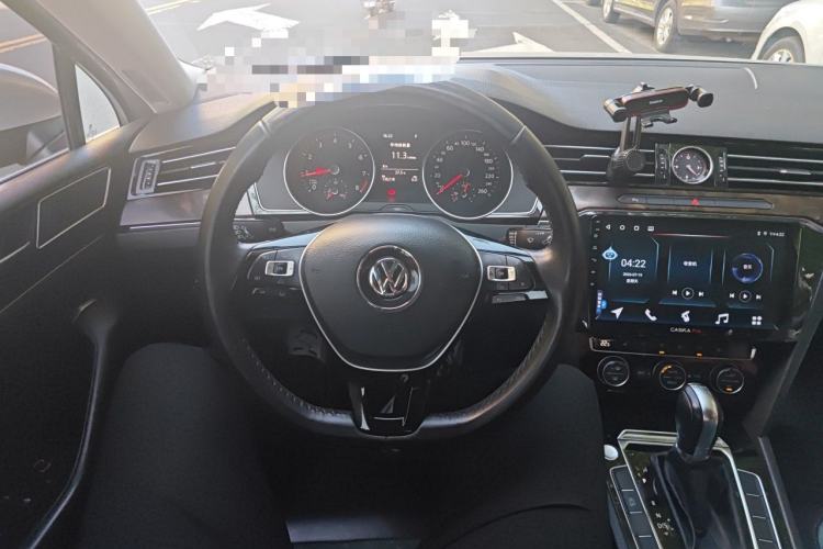 Used Volkswagen Magotan 2017 330TSI DSG Luxury Model Steering Wheel