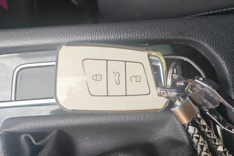 Used Volkswagen Magotan 2017 330TSI DSG Luxury Model Vehicle Key