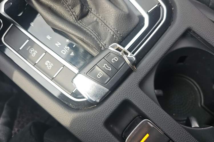 Used Volkswagen Magotan 2017 330TSI DSG Luxury Model Vehicle Key