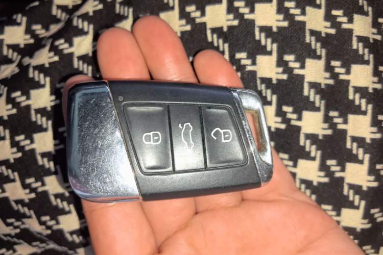 Used Volkswagen Magotan 2017 330TSI DSG Luxury Model Vehicle Key