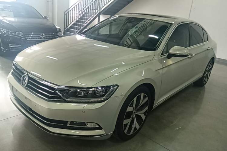 Used Volkswagen Magotan 2017 380TSI DSG Flagship Edition Guazi used car, China used car export, Used car for sale, Used  cars, Cheapest cars for sale