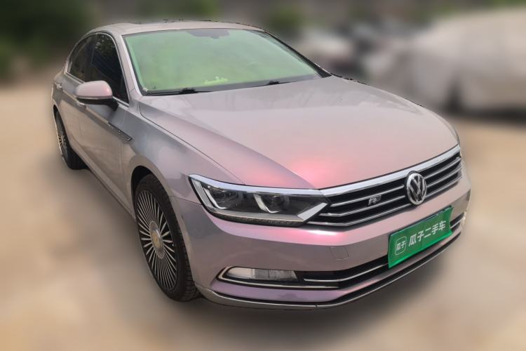 Used Volkswagen Magotan 2017 330TSI DSG Luxury Model Front Right 45 Deg