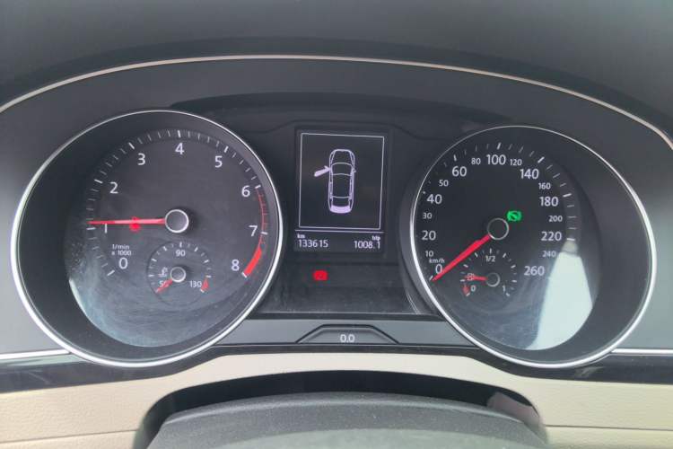Used Volkswagen Magotan 2017 330TSI DSG Luxury Model Instrument Cluster