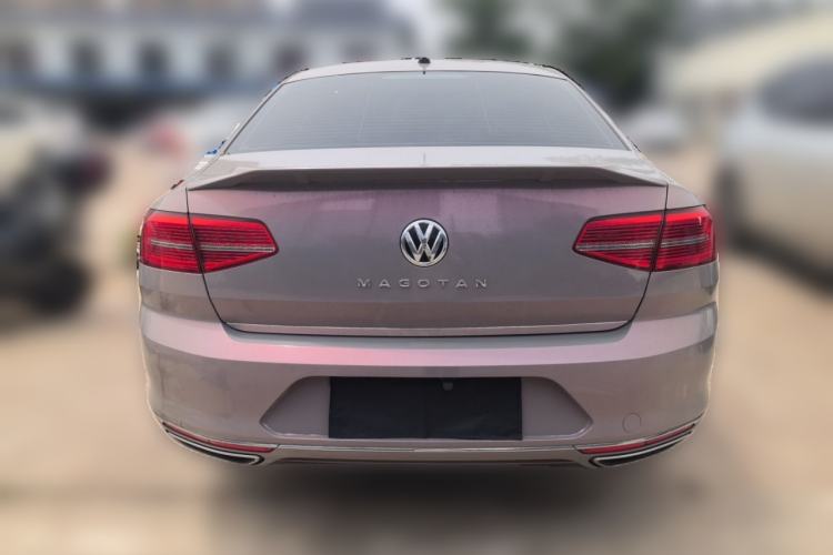 Used Volkswagen Magotan 2017 330TSI DSG Luxury Model Rear