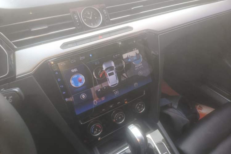 Used Volkswagen Magotan 2017 330TSI DSG Leading Model Audio And AC Panel