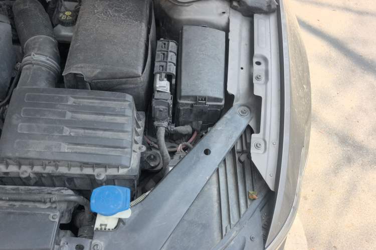 Used Volkswagen Magotan 2017 380TSI DSG Luxury Model Engine Bay Left