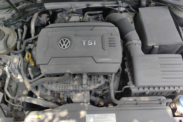 Used Volkswagen Magotan 2017 380TSI DSG Prestige Edition Engine Bay