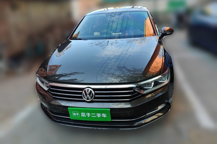 Used Volkswagen Magotan 2017 330TSI DSG Luxury Model Exterior 1