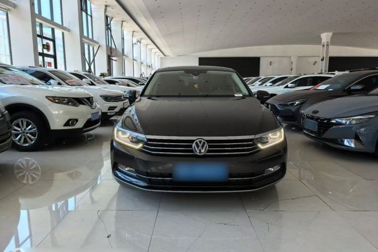 Used Volkswagen Magotan 2017 380TSI DSG Prestige Edition Exterior 1