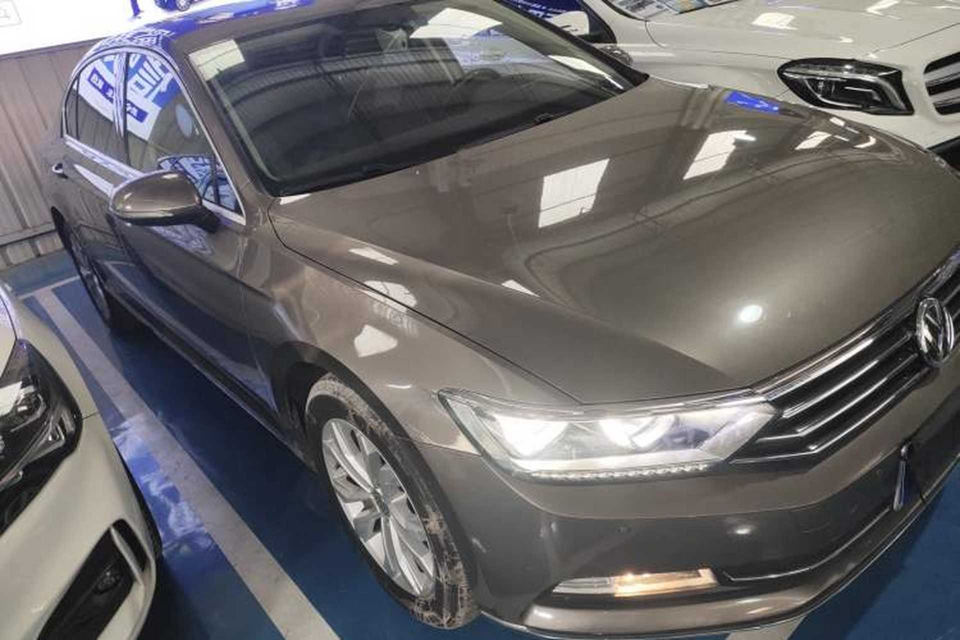 Used Volkswagen Magotan 2017 330TSI DSG Luxury Model Exterior 1